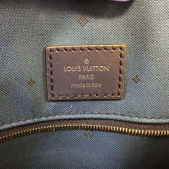 Louis Vuitton Blue Escale Monogram Giant OnTheGo Tote GM Sku# 69042 - Picture 9 of 10